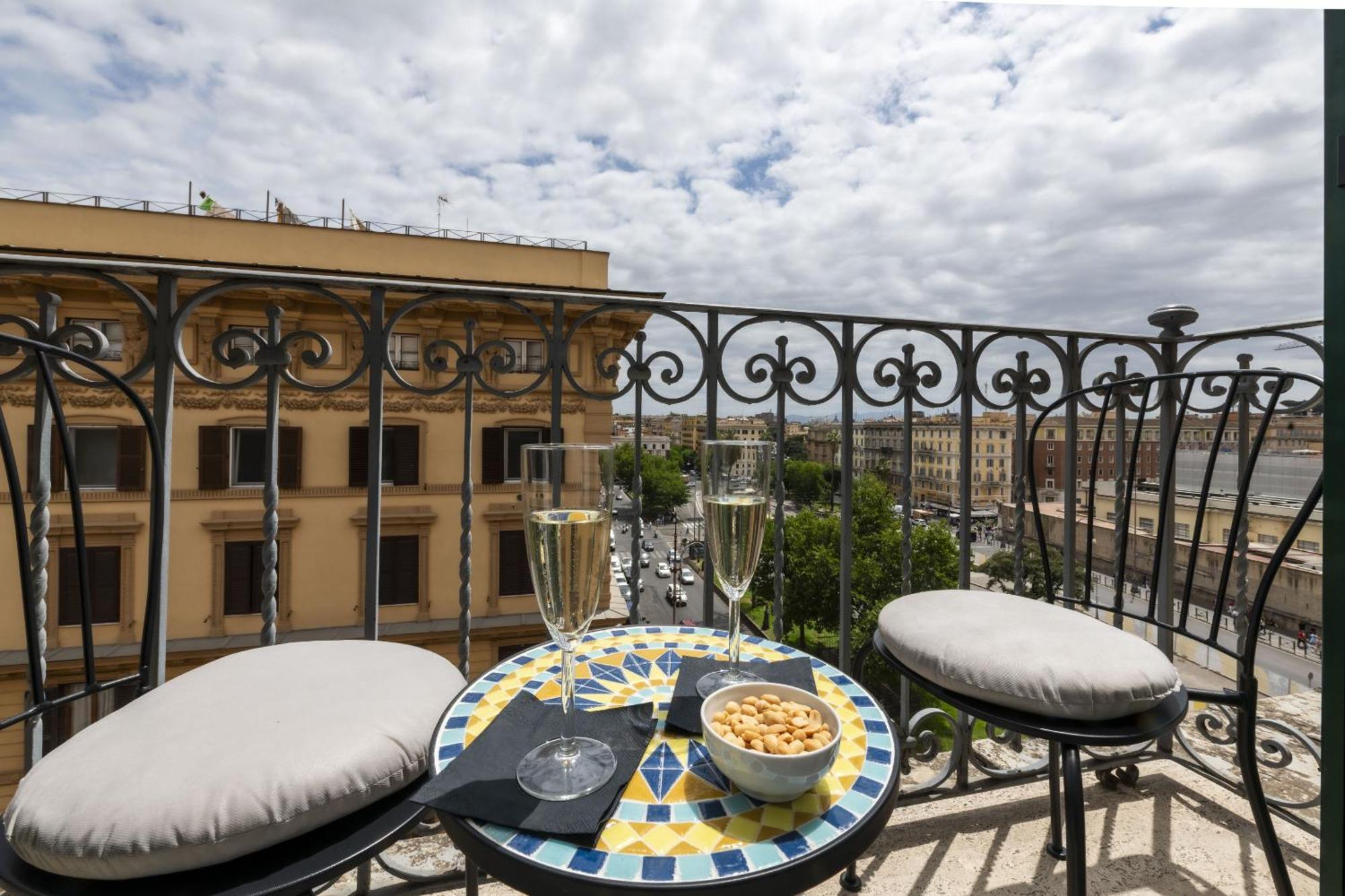 St Peter Twelve Bed and Breakfast Rome Buitenkant foto